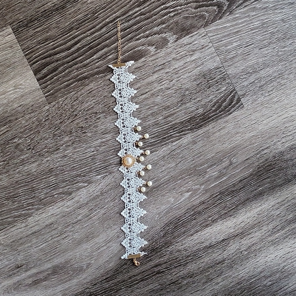 Victorian lace choker necklace vegan pearl white + gold - Picture 3 of 5